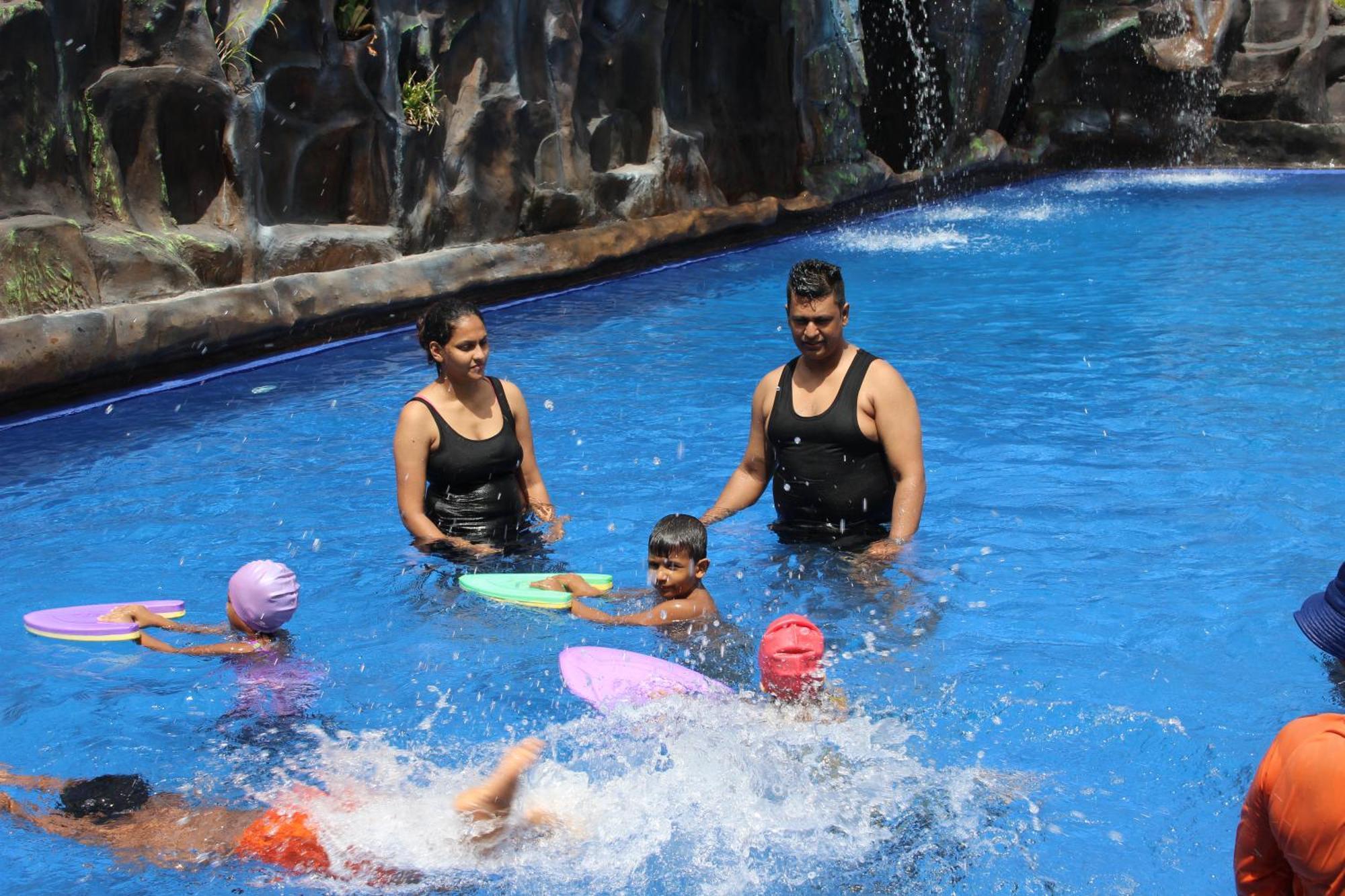 K And K Country Resort Minuwangoda エクステリア 写真
