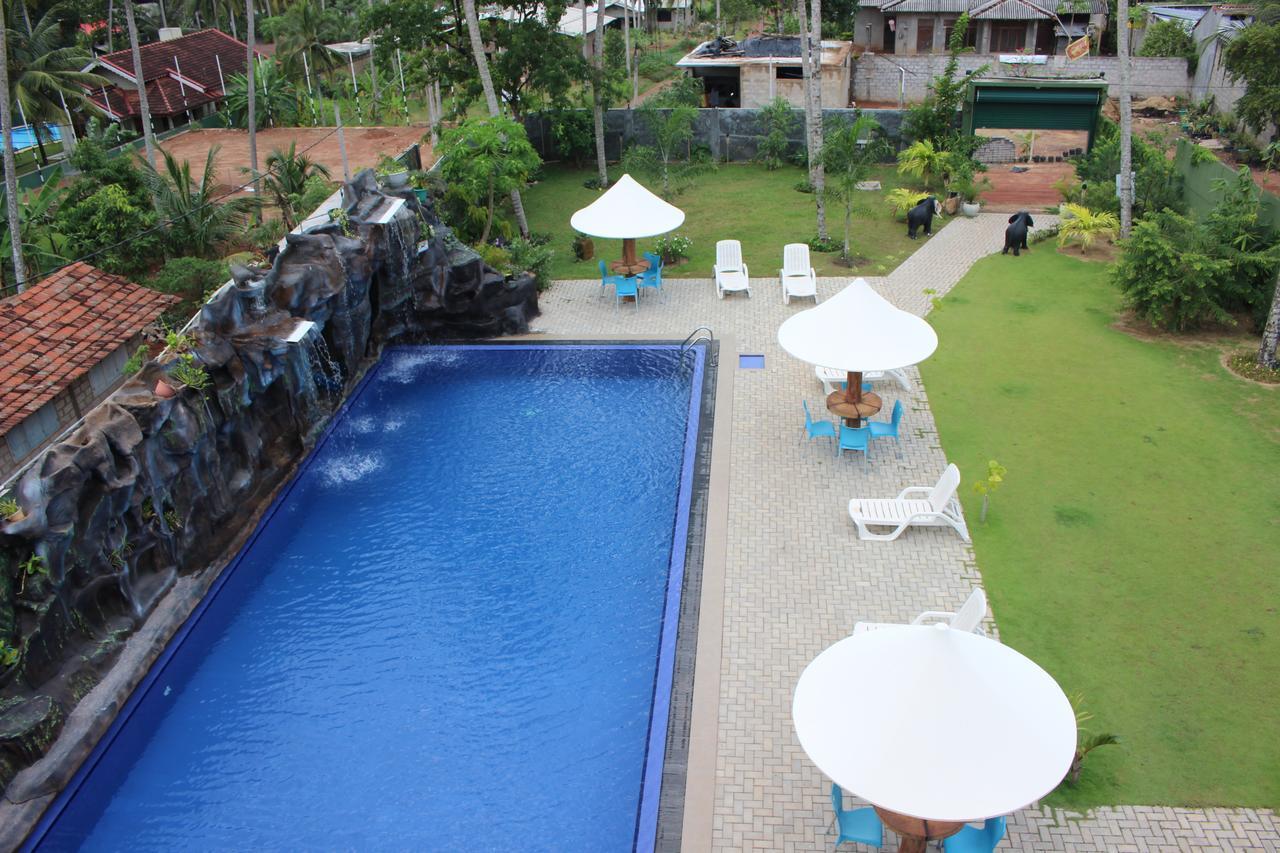 K And K Country Resort Minuwangoda エクステリア 写真